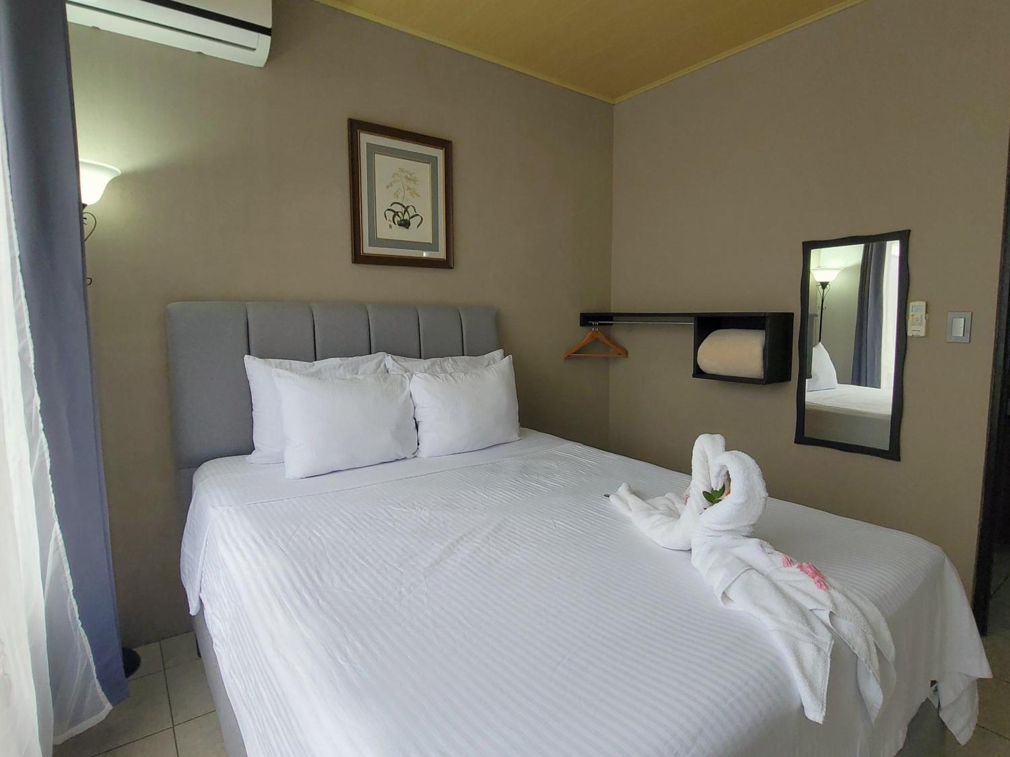 Butterfly Apartments La Fortuna Esterno foto